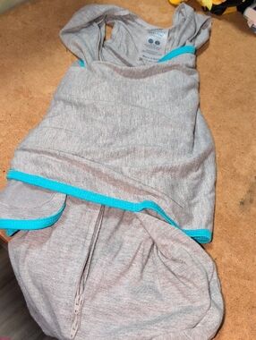 Baby Halo Gray Hooded Sleep Sack with Teal Trim Size 3-6M